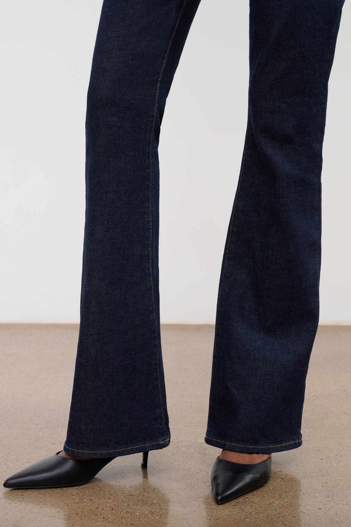 KYLE STRETCH FLARE JEAN | INDIGO - Image 7