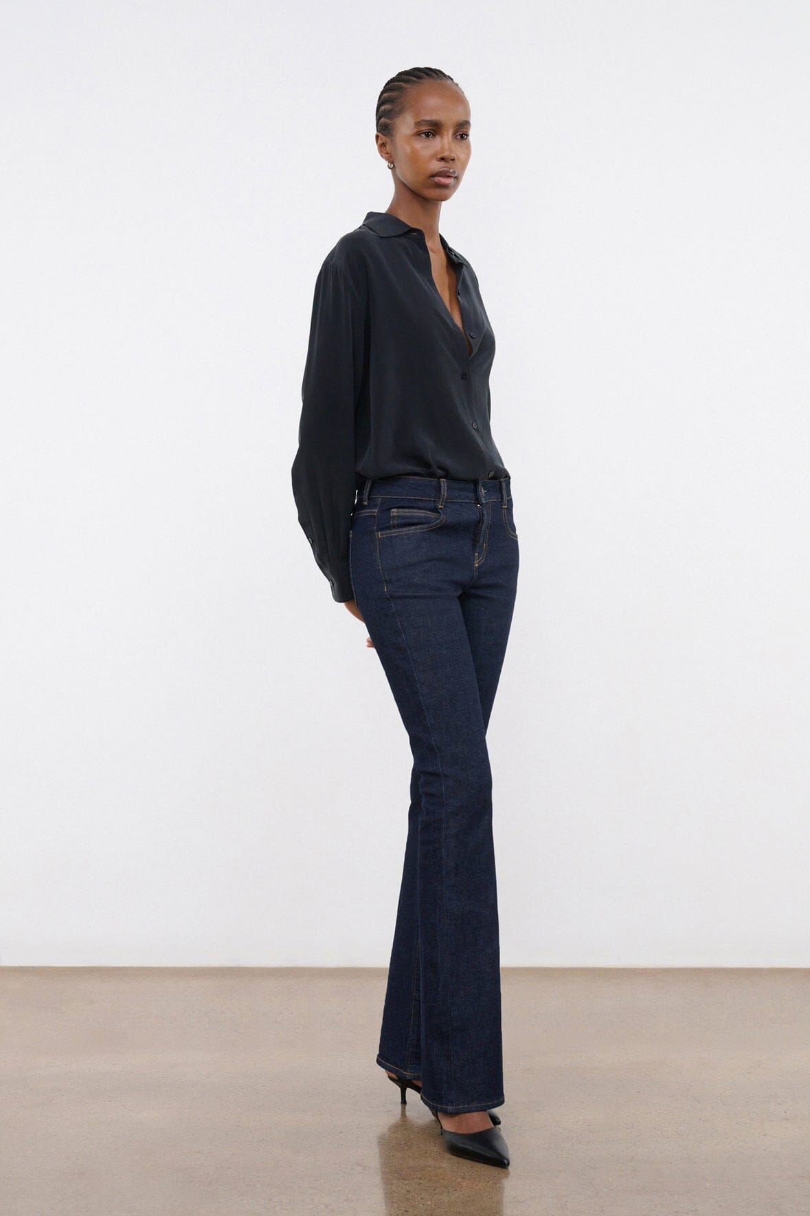 KYLE STRETCH FLARE JEAN | INDIGO - Image 2